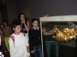 Претендентките за “Царица Роза“ обиколиха забележителности в общината