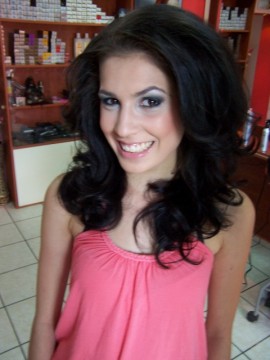 Казанлъшкият топ коафьор Стенли ще разкрасява кандидат-цариците