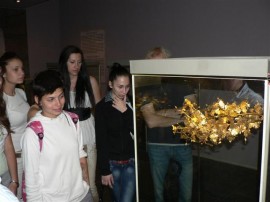 Претендентките за “Царица Роза“ обиколиха забележителности в общината