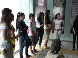 Претендентките за “Царица Роза“ обиколиха забележителности в общината