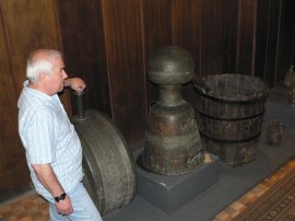 Претендентките за “Царица Роза“ обиколиха забележителности в общината