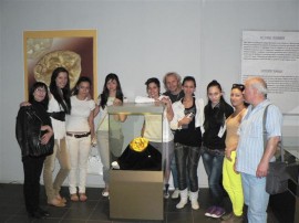 Претендентките за “Царица Роза“ обиколиха забележителности в общината