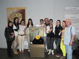 Претендентките за “Царица Роза“ обиколиха забележителности в общината