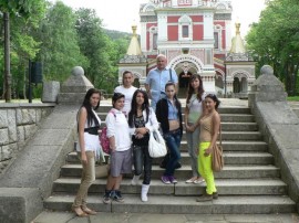 Претендентките за “Царица Роза“ обиколиха забележителности в общината