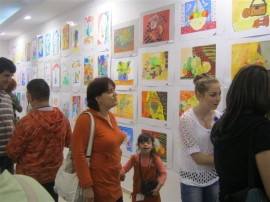 Рисунки на деца бяха изложени в Информационния център на ул. „Искра” № 4