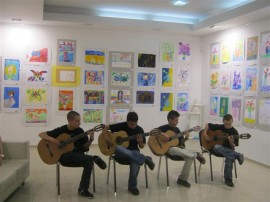 Рисунки на деца бяха изложени в Информационния център на ул. „Искра” № 4