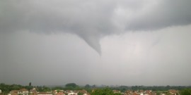 Смерч се изви днес между Ягода и Мъглиж / Новини от Казанлък