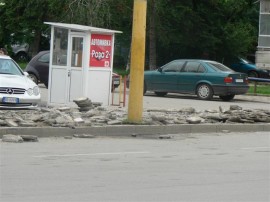 Центърът на Казанлък заприлича на строителна площадка