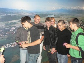 Община Казанлък награди ученическите отбори, които стигнаха до финалите на страната ни