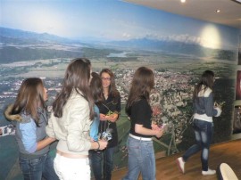 Община Казанлък награди ученическите отбори, които стигнаха до финалите на страната ни