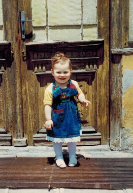 Паола Кръстева - участничка в конкурса “Царица Роза 2012“