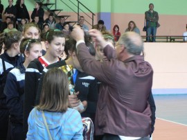 Фен боядисан като Хелбой подкрепяше ЦСКА в Казанлък