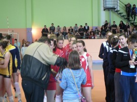 Фен боядисан като Хелбой подкрепяше ЦСКА в Казанлък