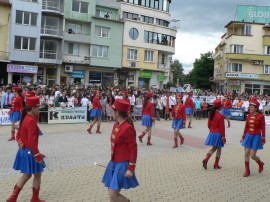 Изявите на открито от „Фестивала на розата“ са безплатни / Новини от Казанлък