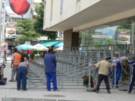 Вече и в Казанлък има червени пешеходни пътеки