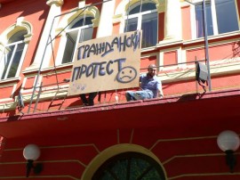 Община Казанлък:  Репутацията на  празника може да бъде компрометирана, заради демонстрации на театралната трупа / Новини от Казанлък