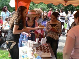 Деца с увреждания се забавляваха в парк “Розариум“