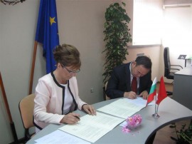 В празничните дни кметът на община Казанлък  проведе делови срещи с чуждестранни делегации