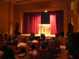 Деца от цялата страна се състезават на певчески конкурс в Казанлък / Новини от Казанлък