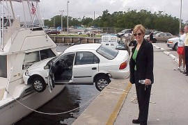 Внимание - жена в колата :-) / Новини от Казанлък