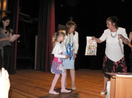 Наградиха талантите от националния конкурс “Казанлъшка роза“