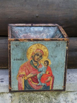 Деца задигнаха даренията от Храм – паметника в Шипка / Новини от Казанлък