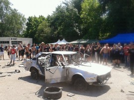 Рокери потрошиха автомобил близо до Казанлък / Новини от Казанлък