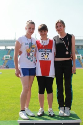 Казанлъшка девойка взе титлата в хвърлянето на копие / Новини от Казанлък