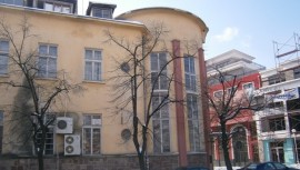 Утре в Библиотека “Искра“ се открива лятна академия / Новини от Казанлък