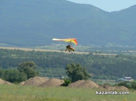 Румънски ас участва в авиосъбора край Казанлък / Новини от Казанлък
