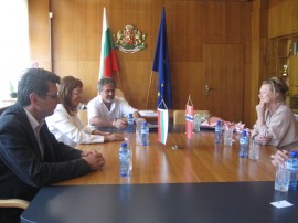 Посланикът на Норвегия подкрепя създаването на нов Музей на розата