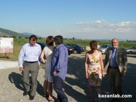 Симеон Дянков посети Голямата Косматка и обеща 1,5 милиона за казанлъшките гробници