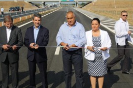 Президент, Премиер, Министър и Еврокомисар откриха Лот 2 на магистралата / Новини от Казанлък