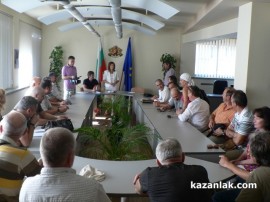 Културните дейци поискаха да организират Празника на розата / Новини от Казанлък