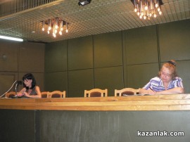 Недоволни от начина на работа на Читалище „Искра“ се събраха на среща