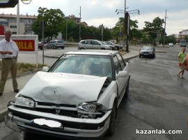 Верижна катастрофа на надлеза в посока от Арсенал към центъра