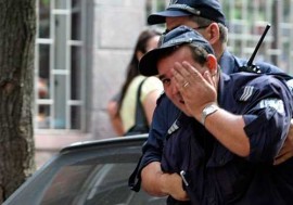 Казанлъчанин набил двама полицаи в Слънчев бряг / Новини от Казанлък