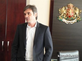 Сагата с казанлъшкия театър продължи и днес / Новини от Казанлък