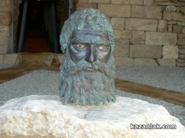 Бронзовата глава на Севт ІІІ ще е акцент в предстояща експозиция в Лувъра / Новини от Казанлък