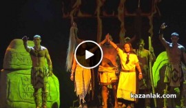 ДНЕС: LIVE от площада в 20:00 на Kazanlak.Com РЕВЮ НА ТРАКИЙСКИ ОБЛЕКЛА / Новини от Казанлък