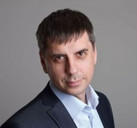 Кметът на Толияти показа политическа класа и завладя с харизмата си Казанлък / Новини от Казанлък