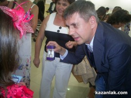 Кметът на Толияти показа политическа класа и завладя с харизмата си Казанлък