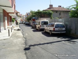 Паркингът зад Халите - готов за паркомати / Новини от Казанлък