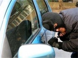 Чупят стъкла и крадат чанти от коли в Казанлък / Новини от Казанлък