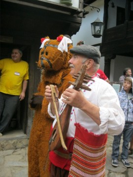 Казанлъшки майстори показаха уменията си в “Етъра“