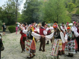 Казанлъшки майстори показаха уменията си в “Етъра“