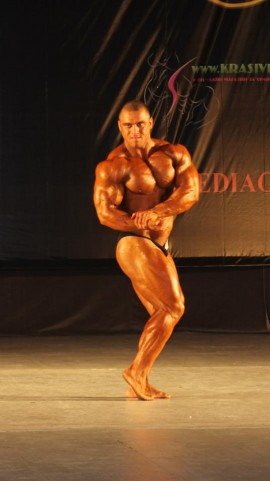 Атанас Николаев стана абсолютен шампион по културизъм