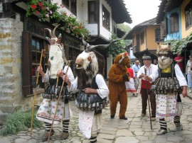 Казанлъшки майстори показаха уменията си в “Етъра“