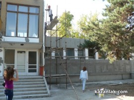  Ремонти за над половин милион лева текат в Община Казанлък