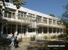  Ремонти за над половин милион лева текат в Община Казанлък